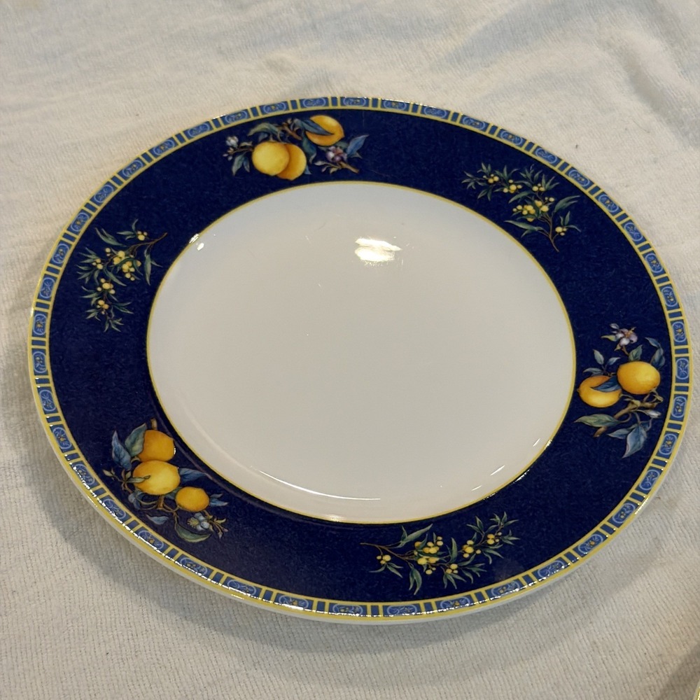 Wedgwood Citrons Lemons And Leaves 8" Plate Bone China